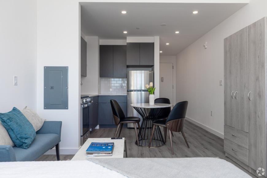 28 Cottage St - Photo 2 of 10
