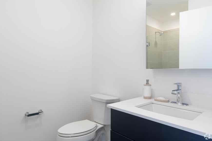28 Cottage St - Photo 5 of 10