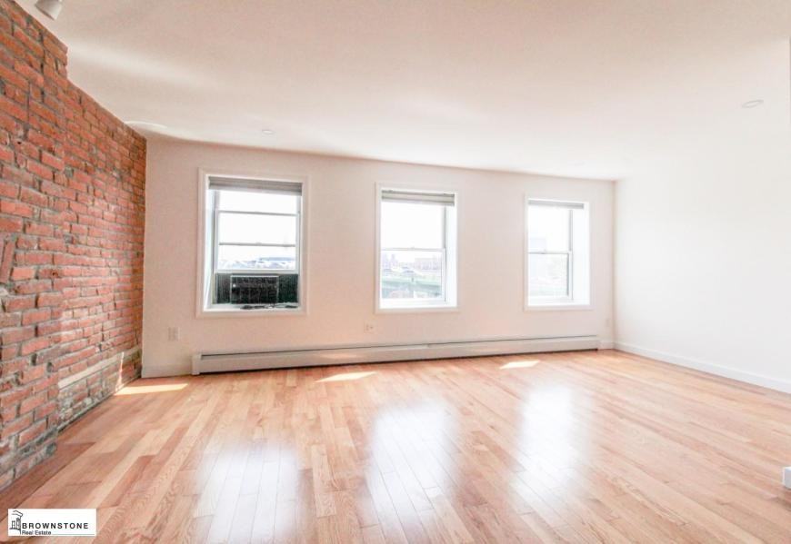 137 Huntington St - Photo 2 of 7