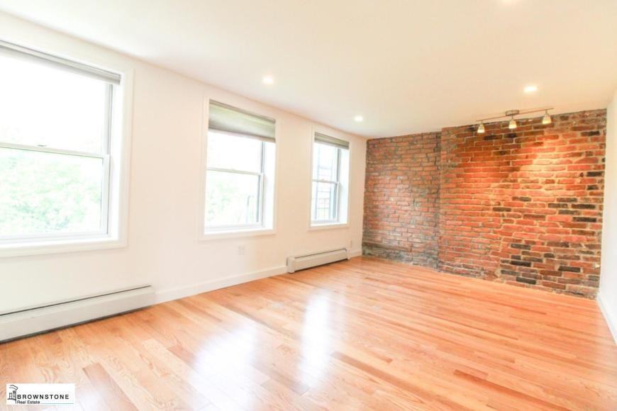 137 Huntington St - Photo 4 of 7