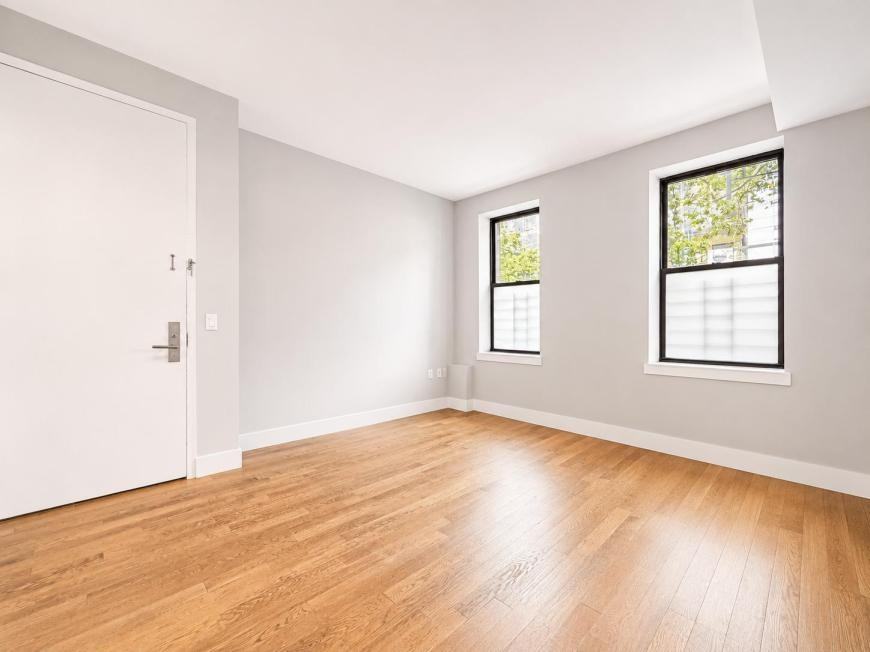 626 Grand Ave - Photo 5 of 10