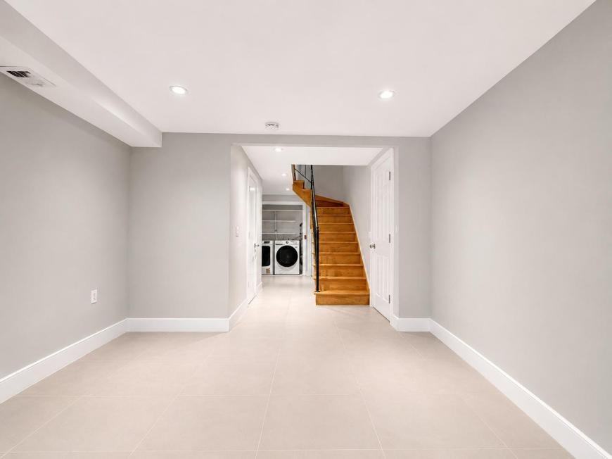 626 Grand Ave - Photo 6 of 10