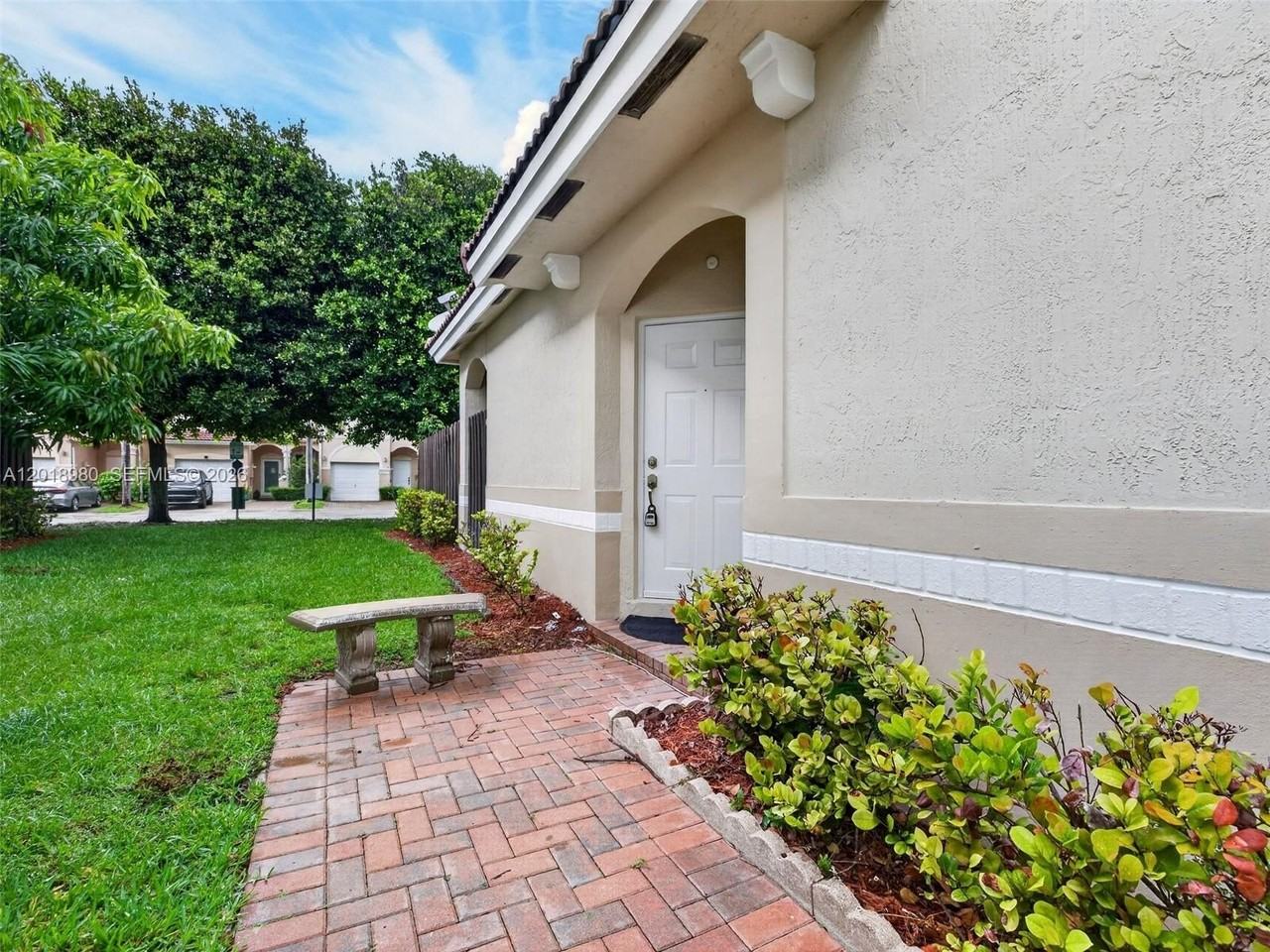12441 Sw 124th Ter - Photo 3 of 50