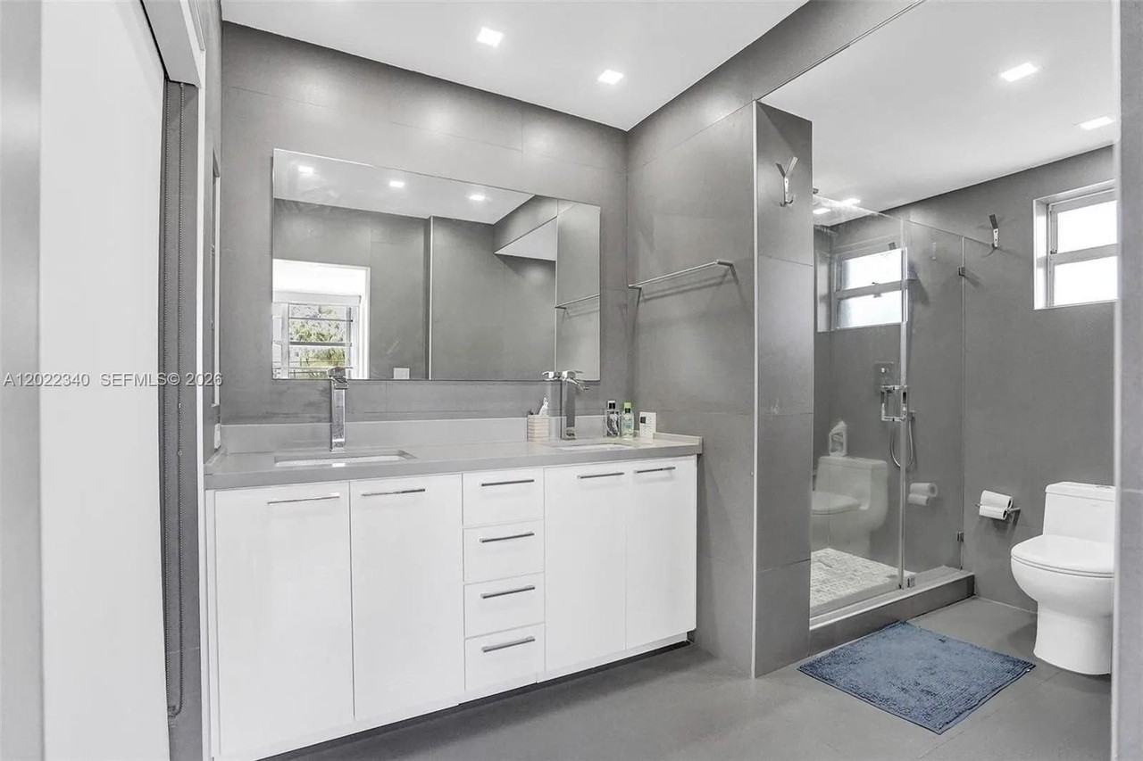 9180 W Bay Harbor Dr #2C - Photo 4 of 12