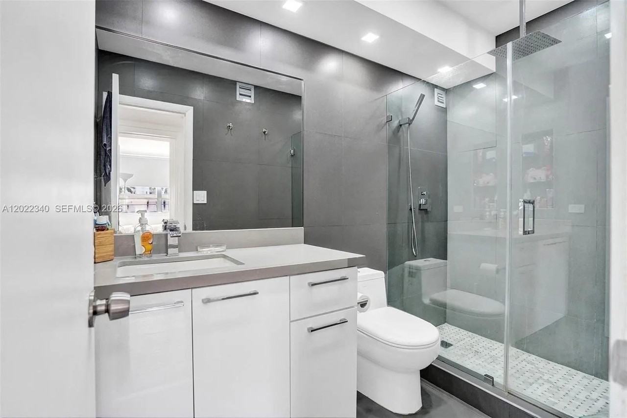 9180 W Bay Harbor Dr #2C - Photo 7 of 12