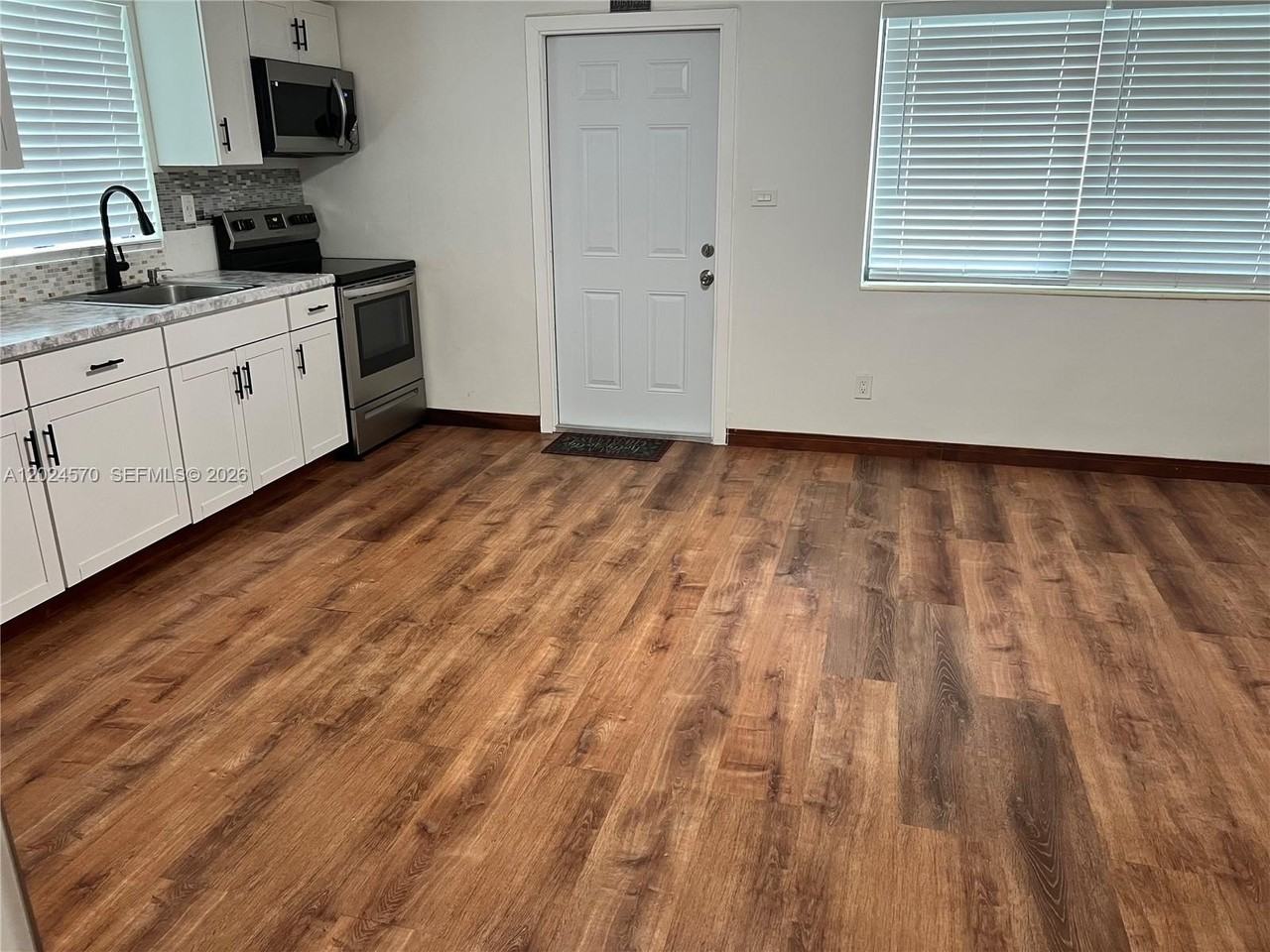 12400 Ne 11th Ct #3 - Photo 2 of 7