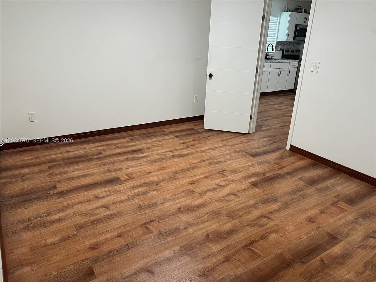12400 Ne 11th Ct #3 - Photo 6 of 7