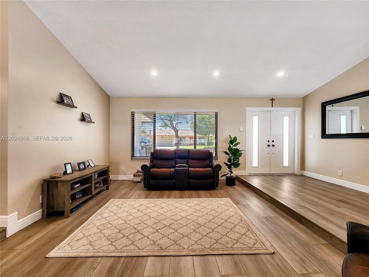 1359 Nw 112th Ter - Photo 2 of 18