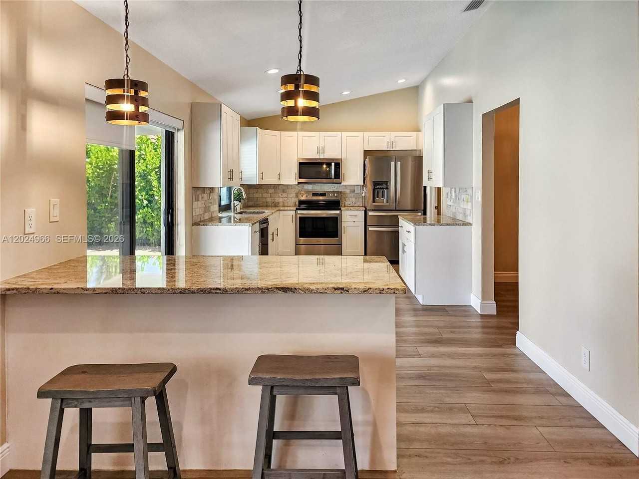 1359 Nw 112th Ter - Photo 6 of 18