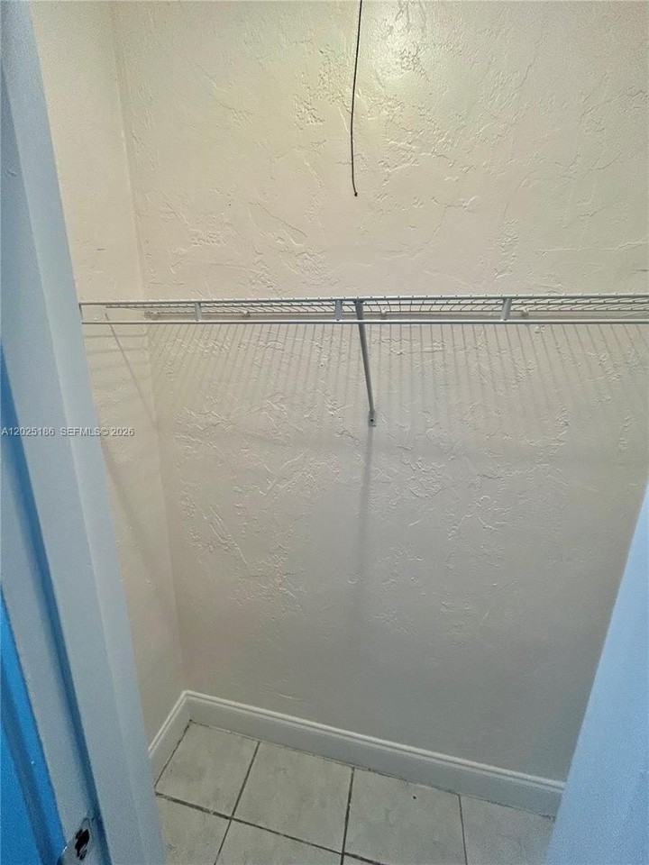 1124 Pennsylvania Ave #4 - Photo 7 of 10