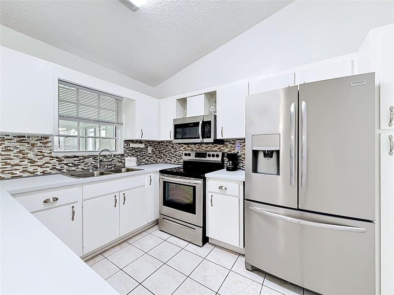15050 Sw 63rd St #0 - Photo 4 of 50