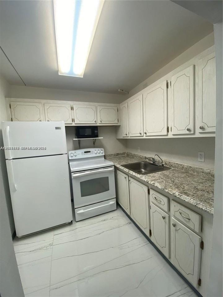 111 Tilford F #111 - Photo 7 of 21