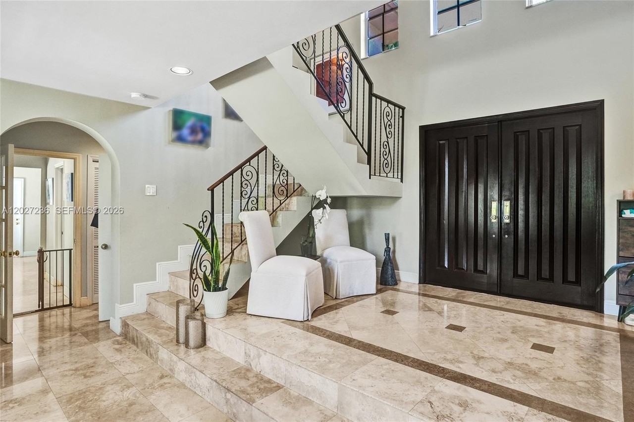 1534 Palancia Ave - Photo 5 of 50