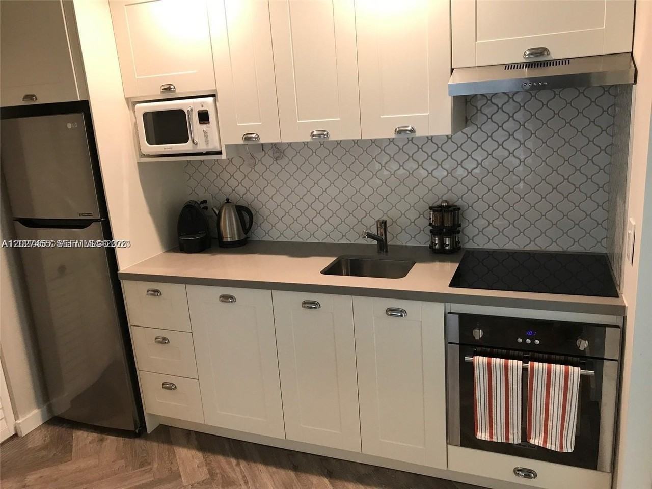 9920 Collins Ave #1 - Photo 5 of 14