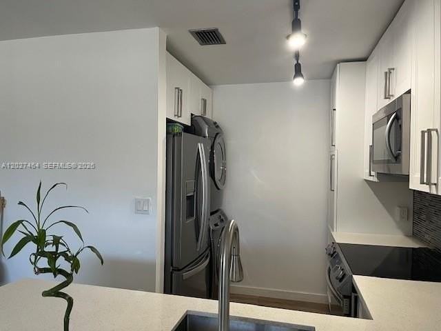 10054 Winding Lake Rd #201 - Photo 5 of 12