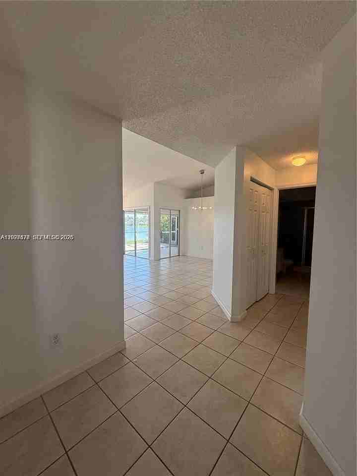 665 Se 25th Ln #665 - Photo 2 of 13