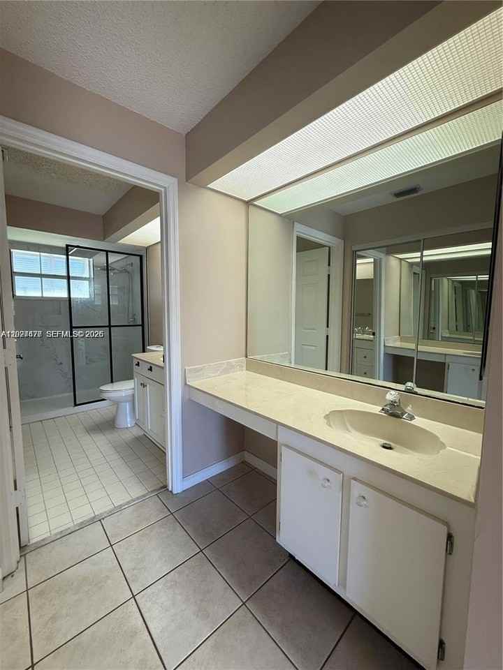 665 Se 25th Ln #665 - Photo 7 of 13