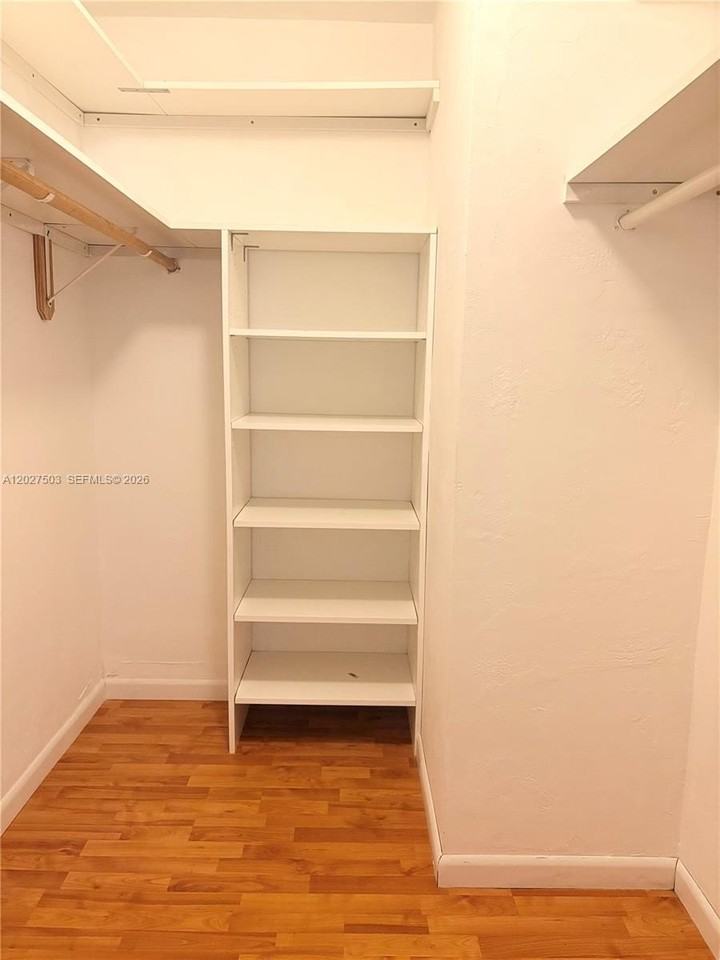 18900 Ne 14th Ave #D302 - Photo 6 of 16