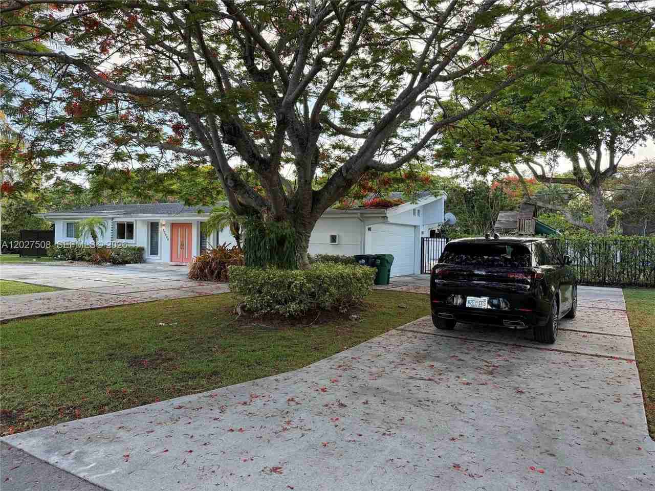 12800 Sw 82nd Ct #0 - Photo 2 of 28