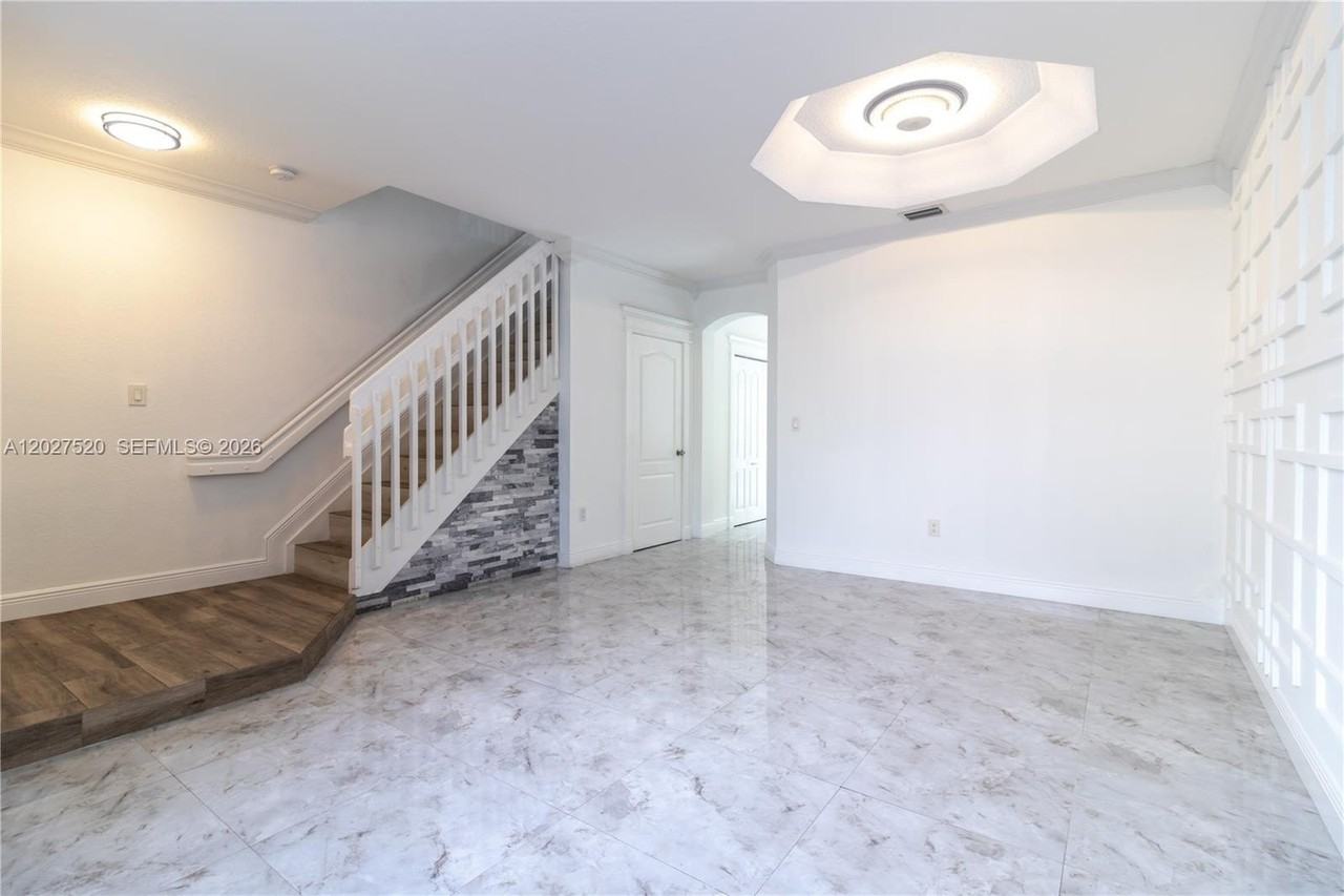 8360 Nw 10th St #3C - Photo 4 of 28