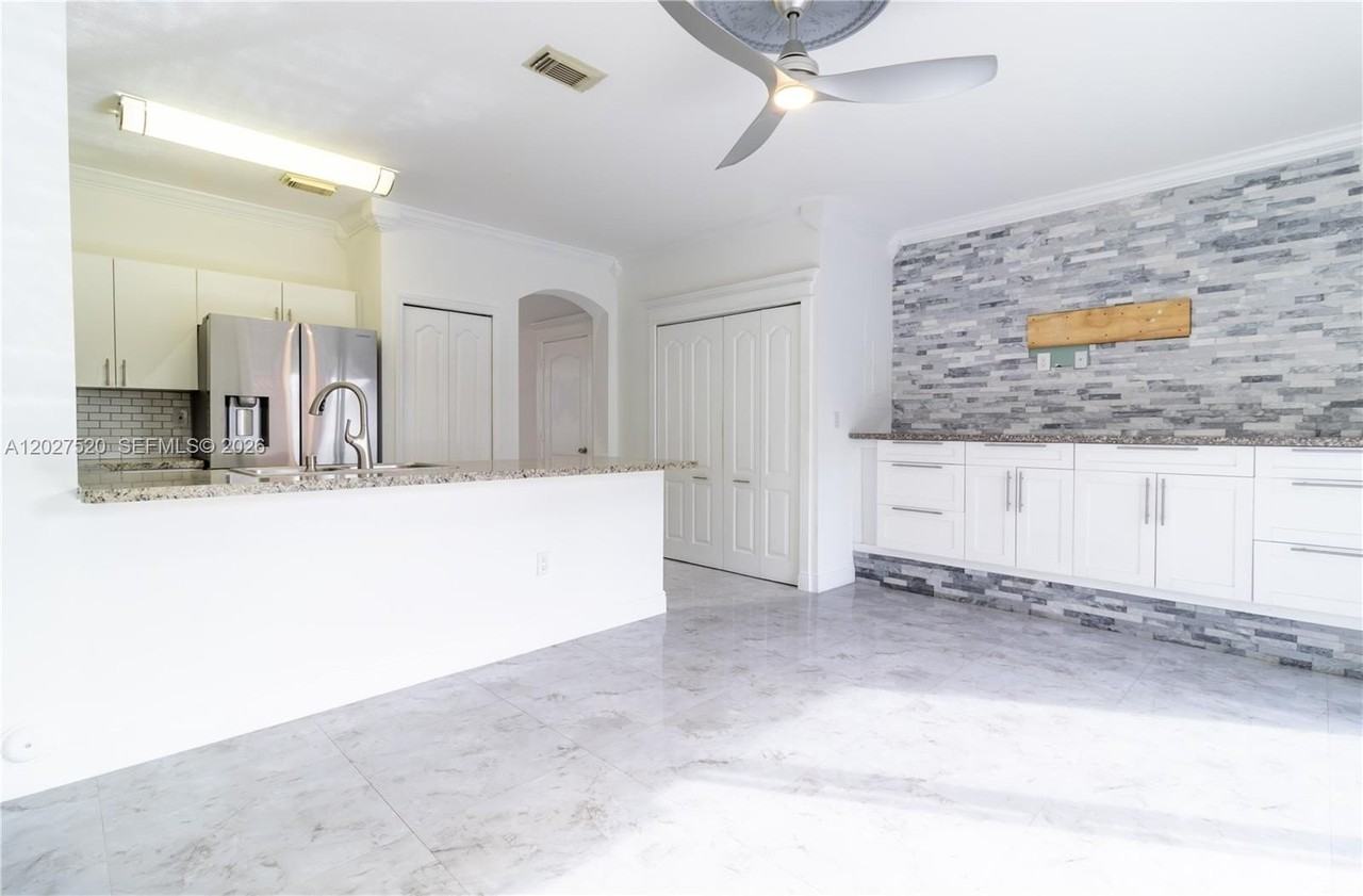 8360 Nw 10th St #3C - Photo 7 of 28