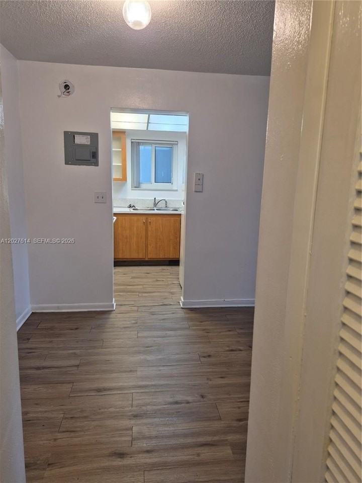 7041 Pembroke Rd #2 - Photo 6 of 18