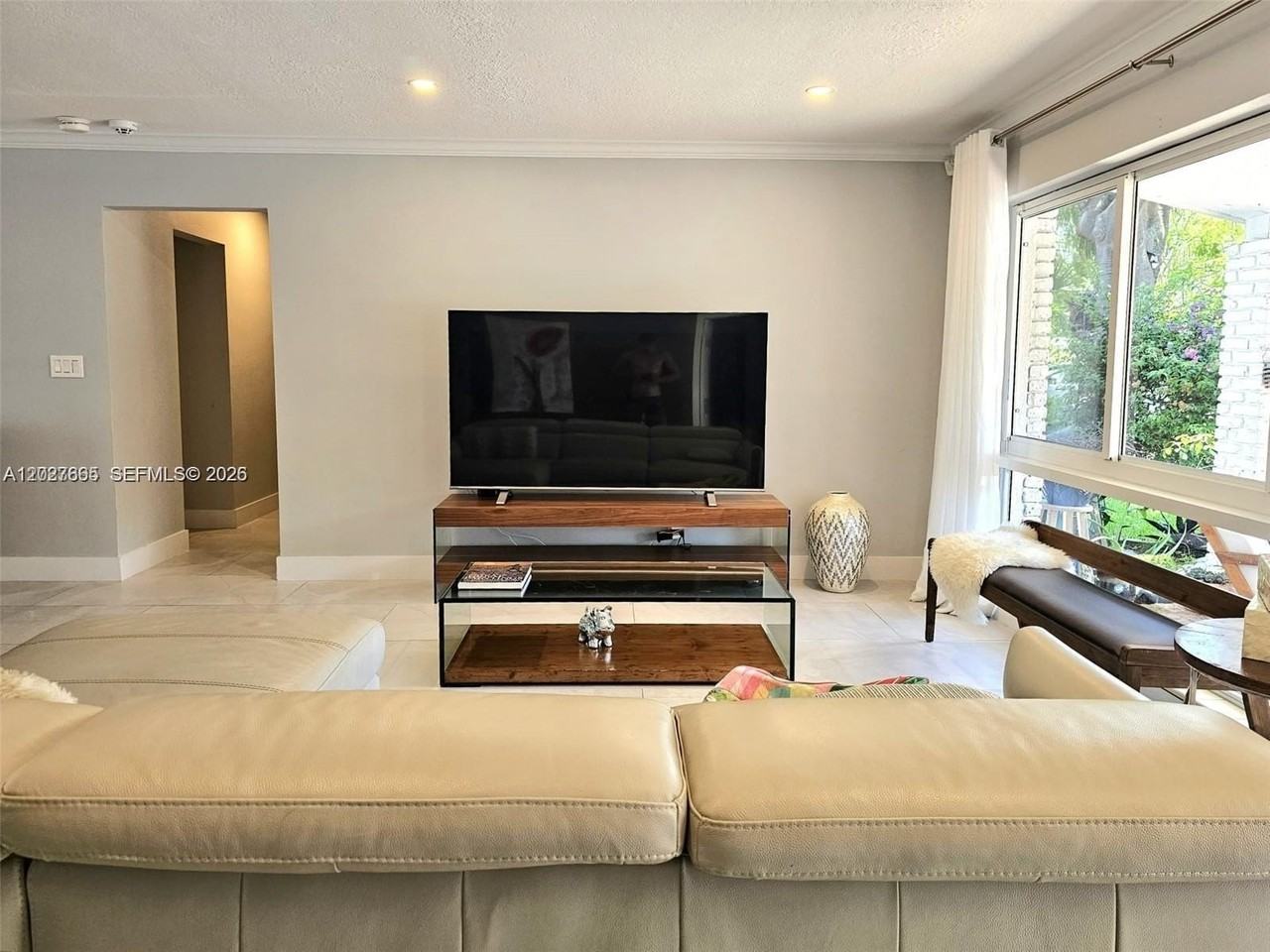 3602 Ne 18th Ave - Photo 3 of 21
