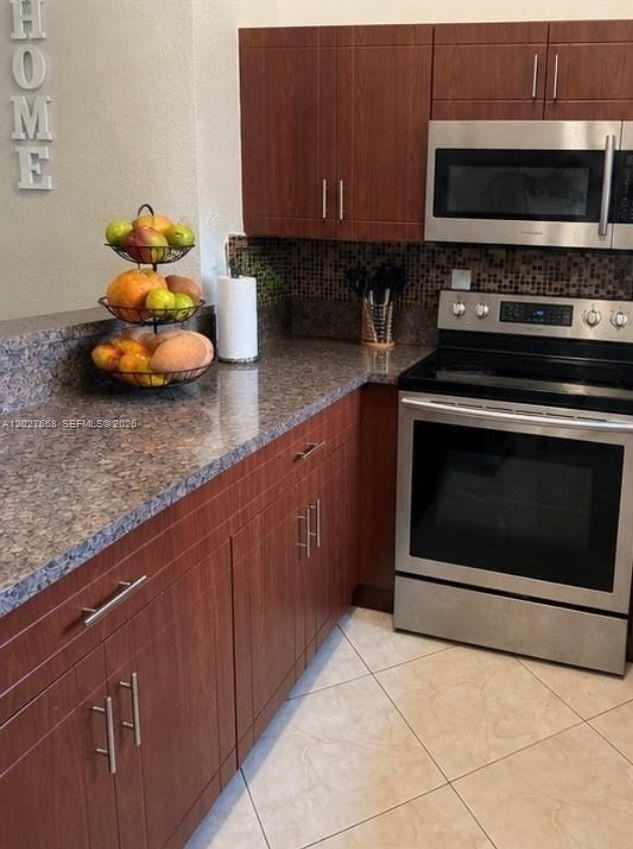 340 E 5th St #202 - Photo 4 of 22