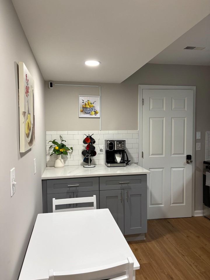 Oakwood Cir - Photo 2 of 28