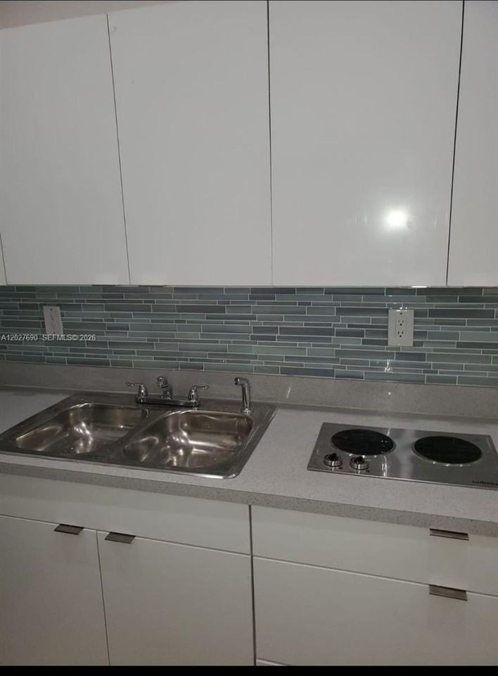 15230 Nw 89th Ave #1 - Photo 3 of 6