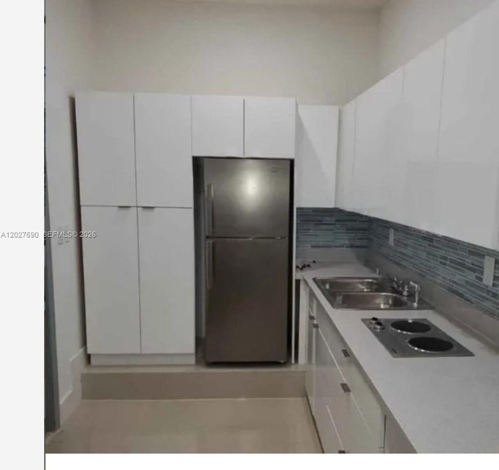 15230 Nw 89th Ave #1 - Photo 5 of 6