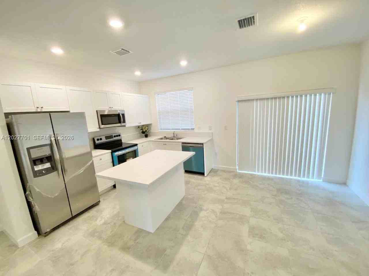 24920 Sw 112th Ct #0 - Photo 4 of 48