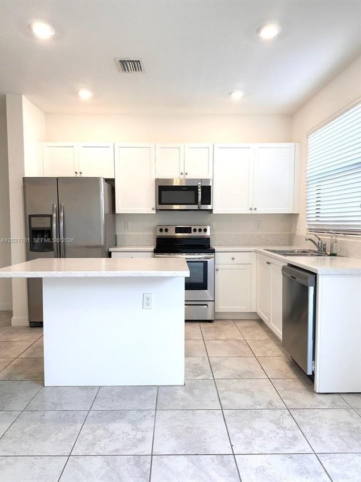 24920 Sw 112th Ct #0 - Photo 6 of 48