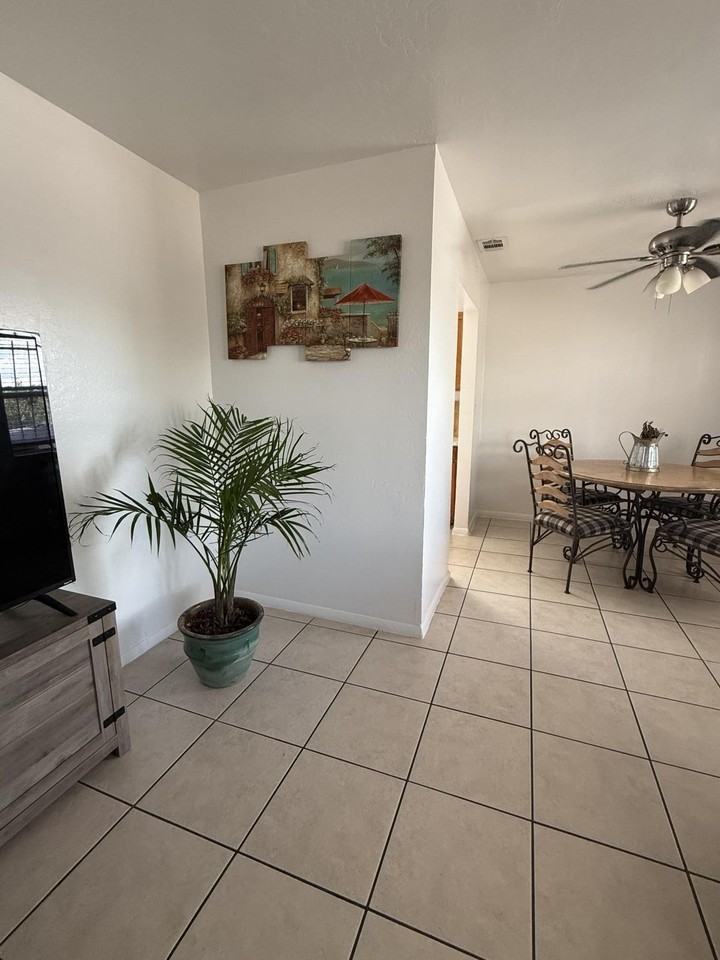 E Commonwealth Pl - Photo 7 of 26