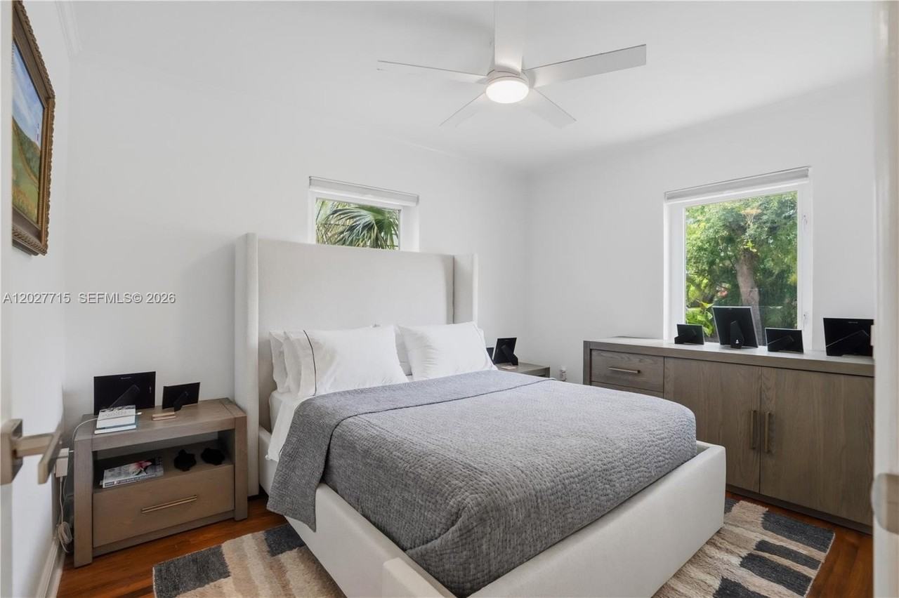5530 Sw 76th St #A - Photo 7 of 16