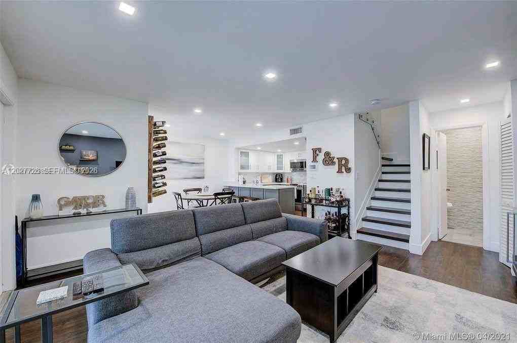 6840 Sw 45th Ln #6 - Photo 3 of 20