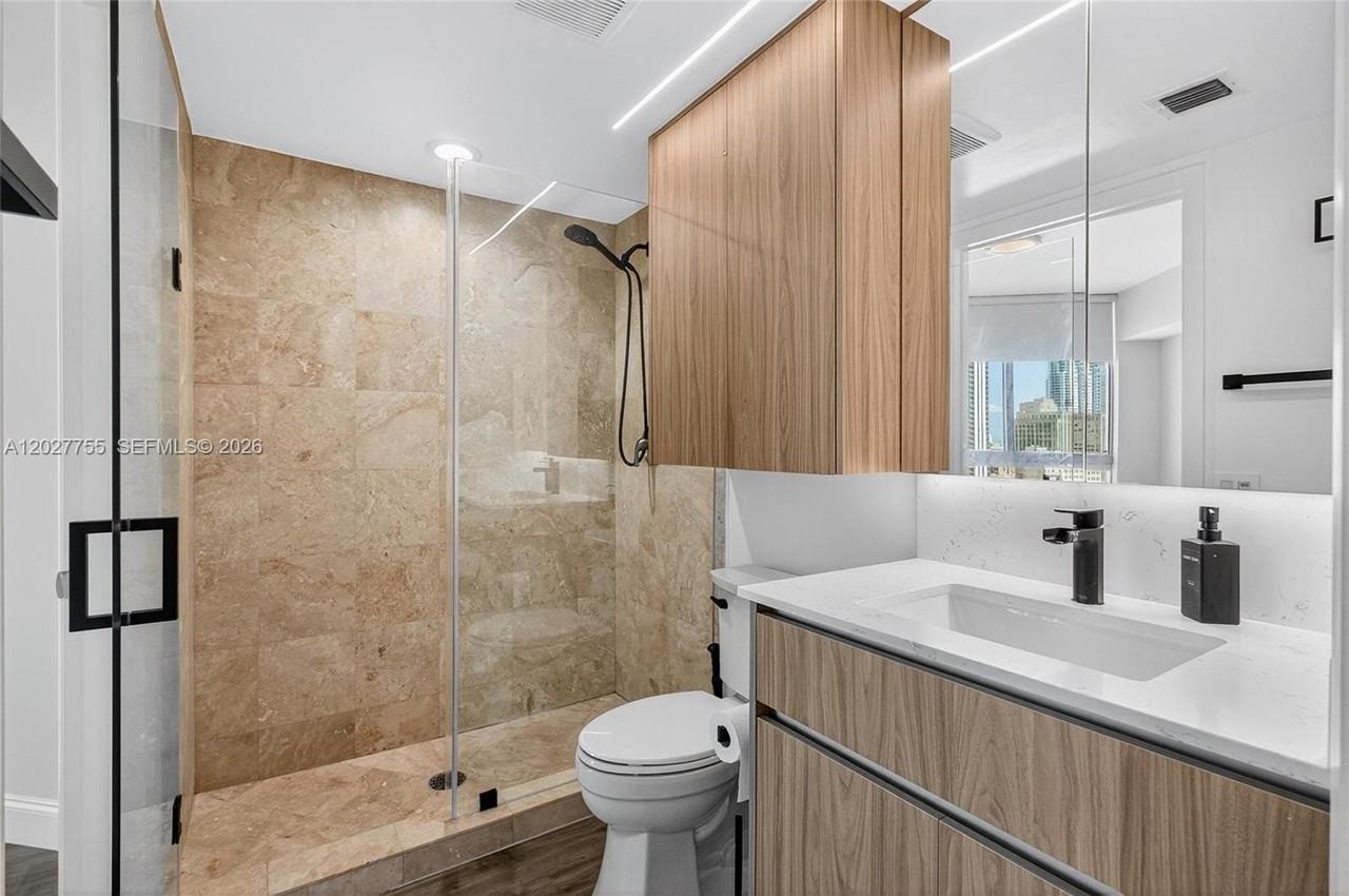 350 S Miami Ave #1705 - Photo 4 of 47