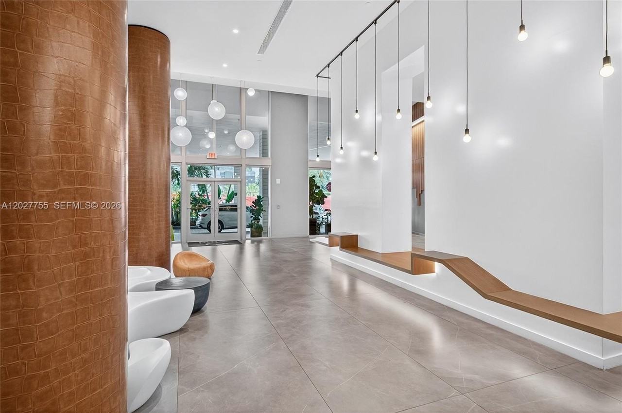 350 S Miami Ave #1705 - Photo 6 of 47