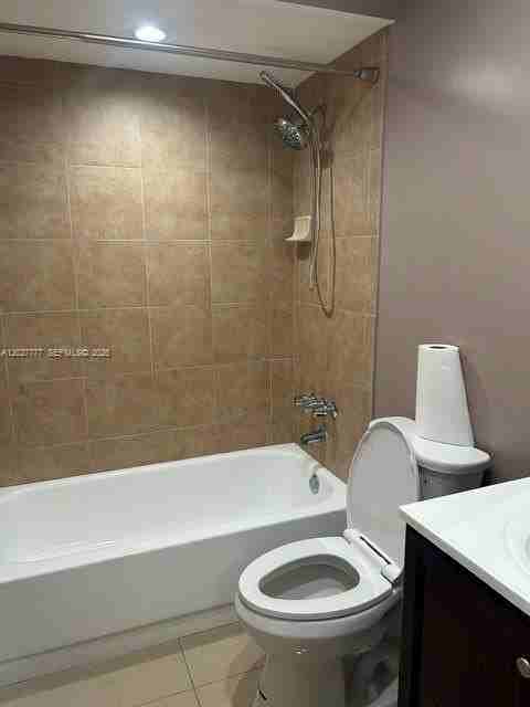 1601 Nw 98th Way - Photo 6 of 18