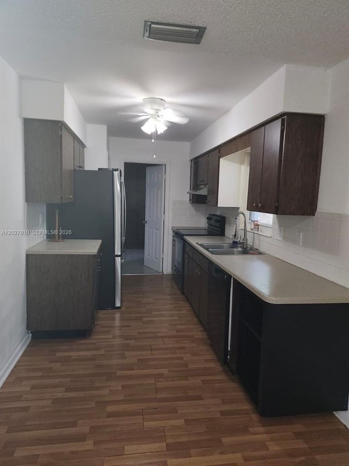 112 Kerr Cir #0 - Photo 3 of 14