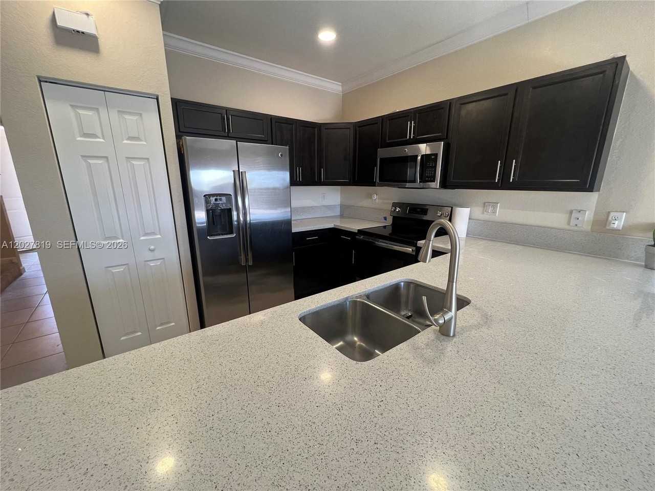 11561 Sw 248th Ter #11561 - Photo 2 of 6