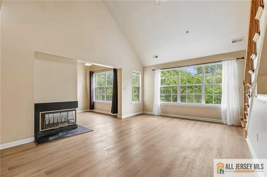 624 Brickhouse Rd - Photo 7 of 43