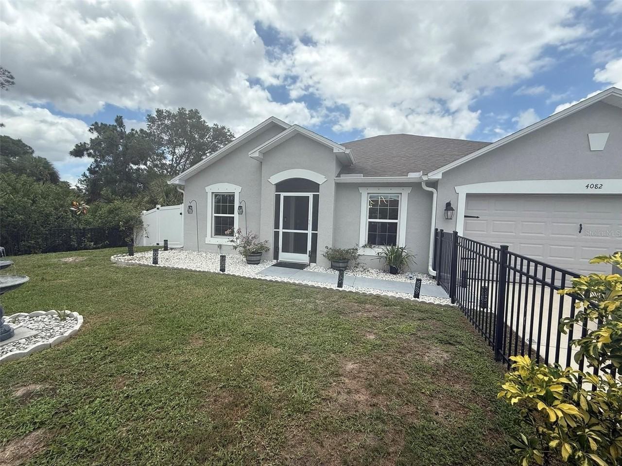4082 Kenvil Dr - Photo 2 of 23