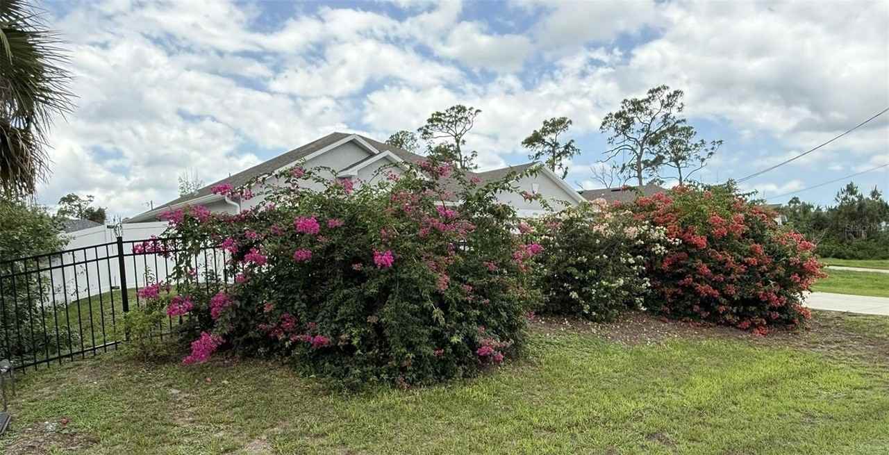 4082 Kenvil Dr - Photo 3 of 23
