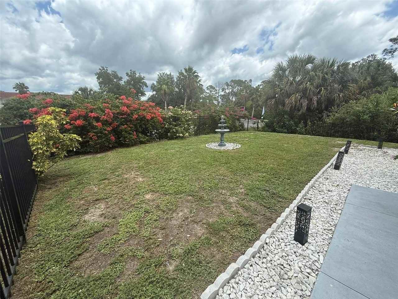 4082 Kenvil Dr - Photo 4 of 23
