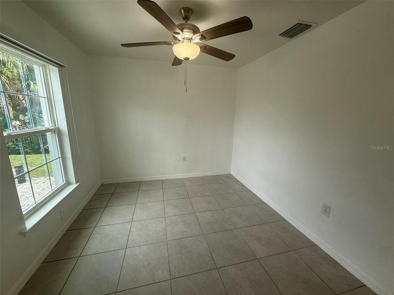 4082 Kenvil Dr - Photo 5 of 23