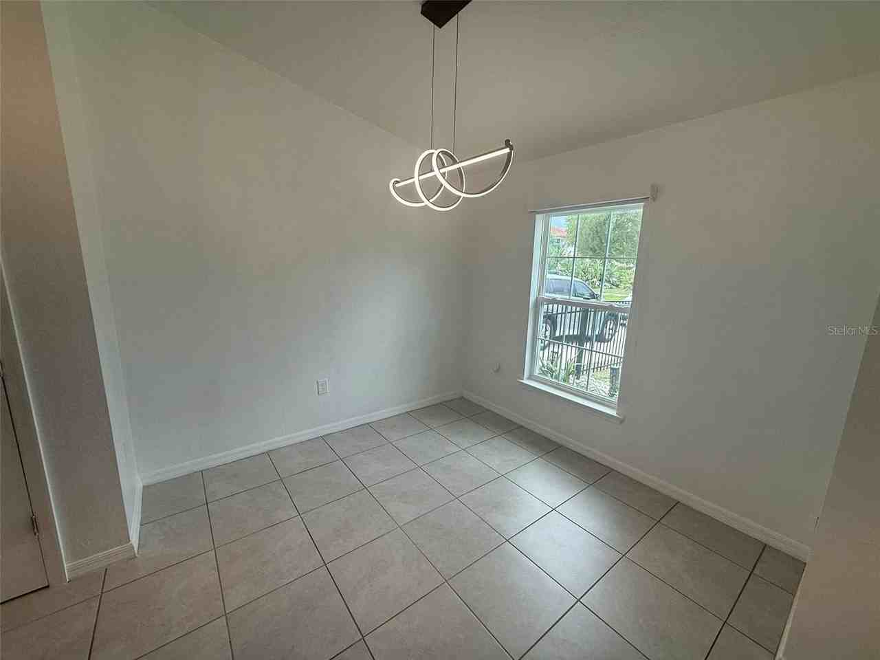 4082 Kenvil Dr - Photo 6 of 23