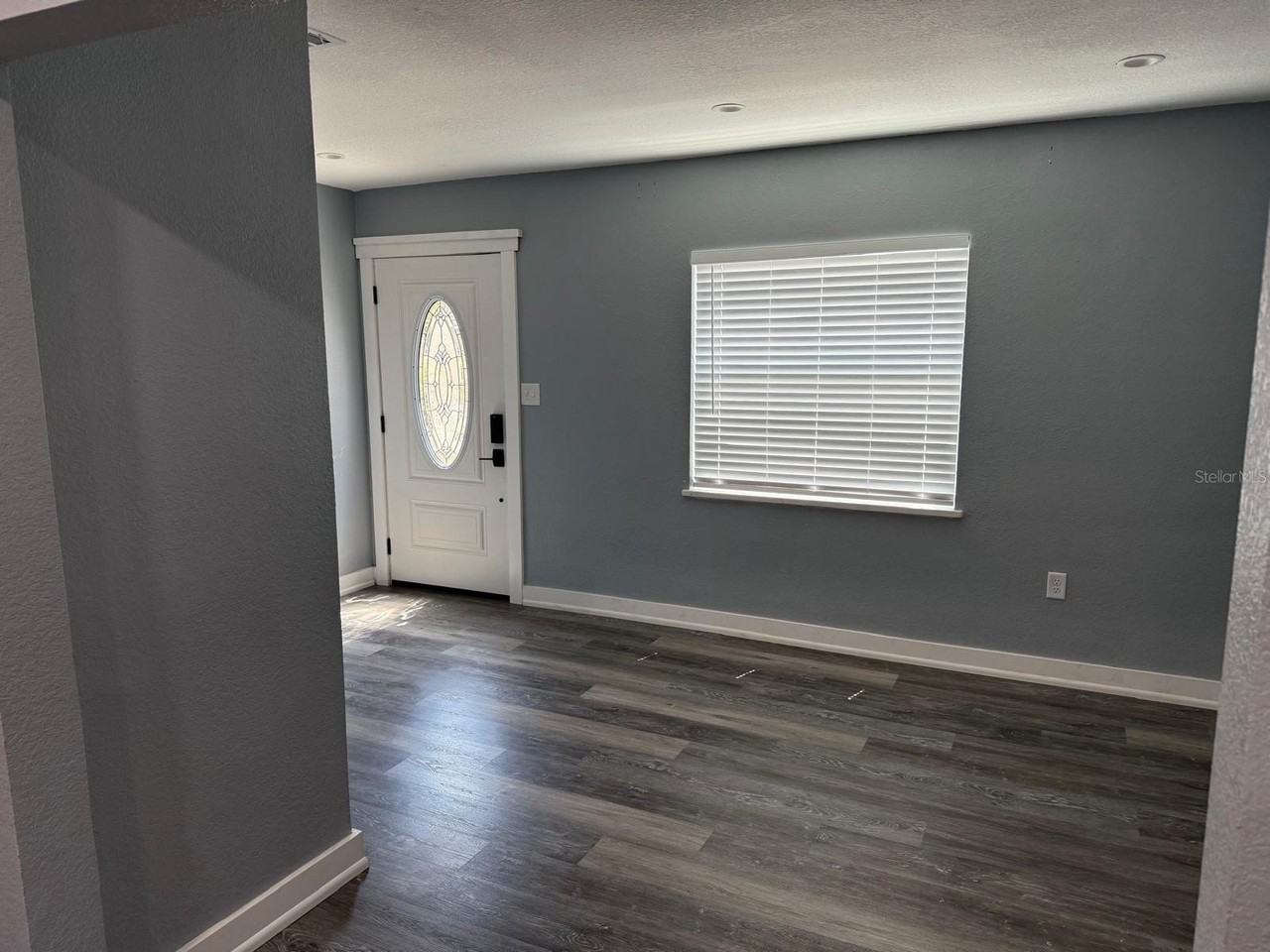 1113 S Central Ave - Photo 7 of 10