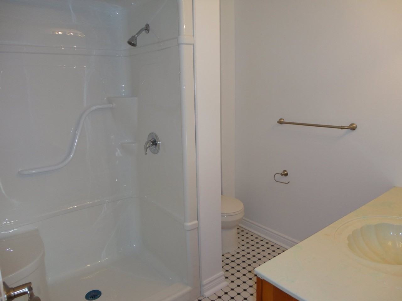 328 Horton St E - Photo 5 of 8