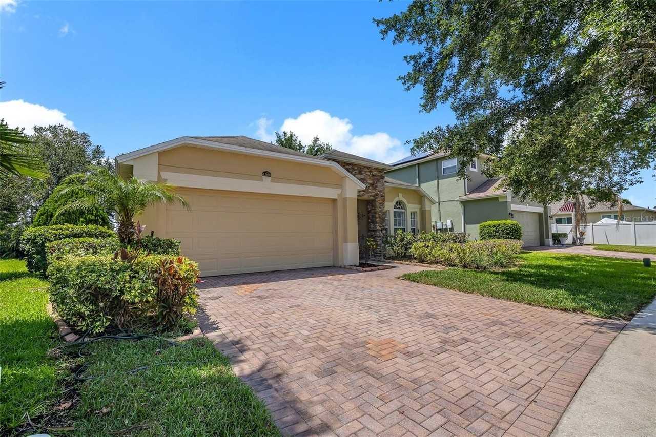 12608 Iris Lake Dr - Photo 2 of 33